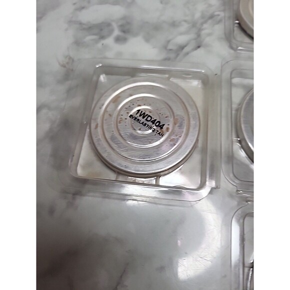 Palladio's Dual Wet and Dry Foundation Everlasting Tan-4 & Cypress Beige-1 - Picture 7 of 8